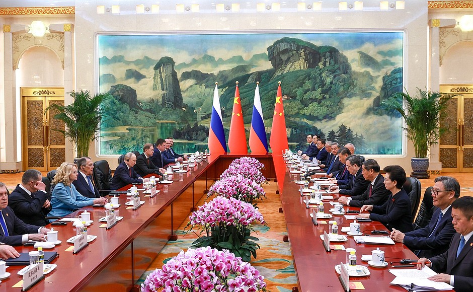 Financial University and China Media Group (CMG) Sign Memorandum of Cooperation During President Putin's Visit to China