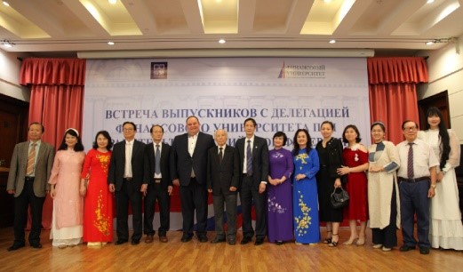 Link between Generations, FinU Rector Meets with Alumni from Different Years During Business Trip to Vietnam