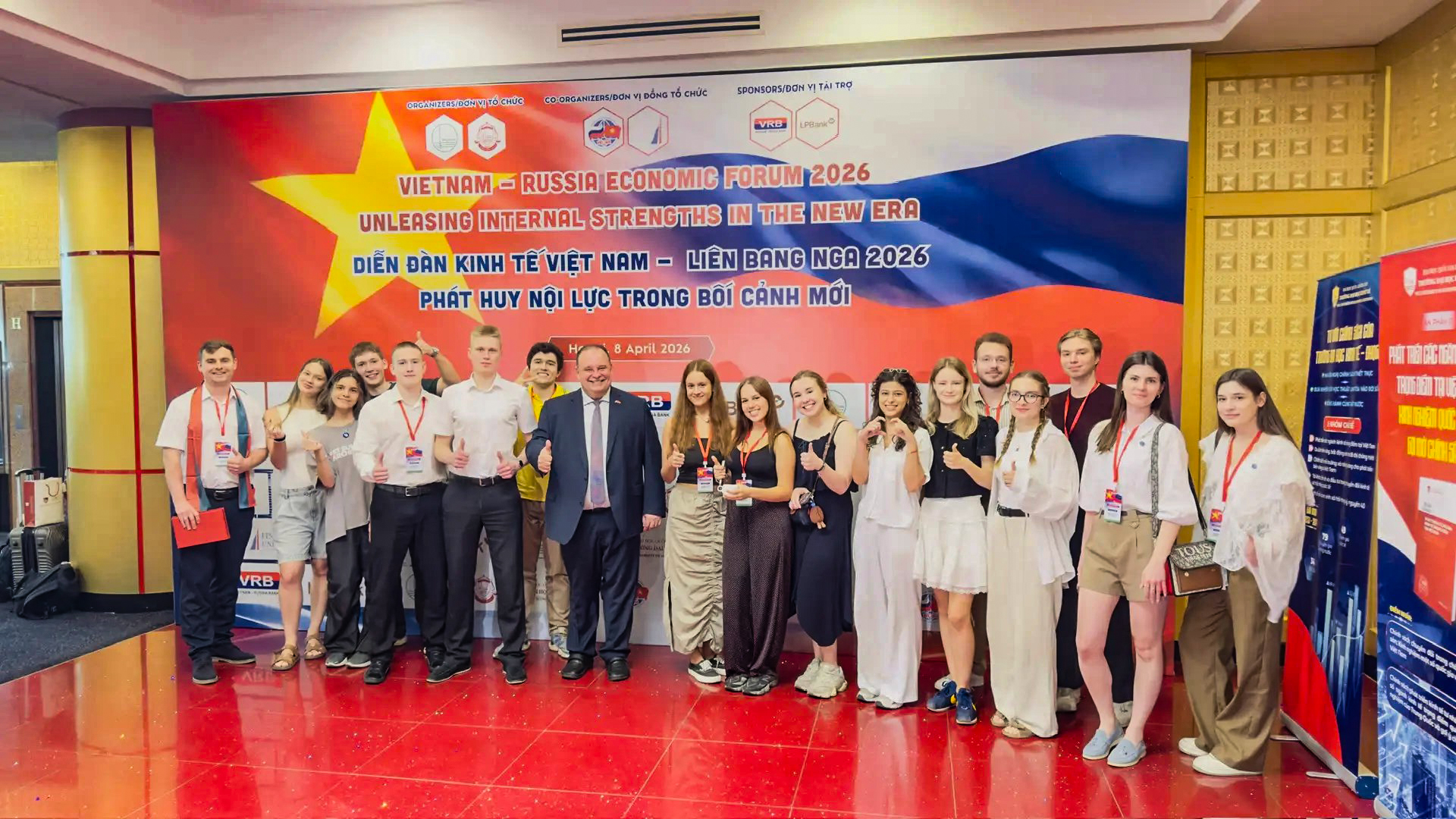 Russia-Vietnam Economic Forum Held in Hanoi