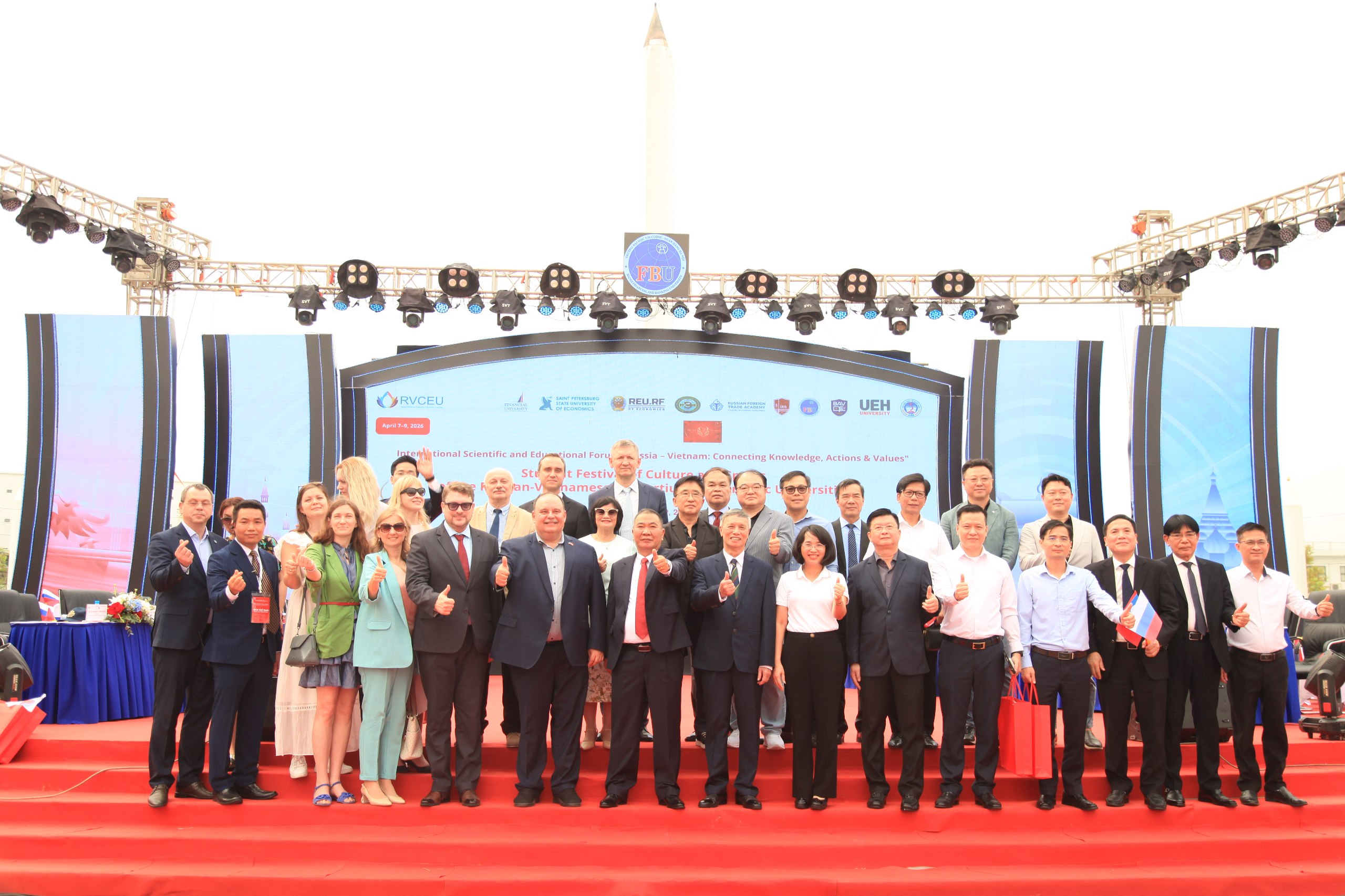 Russian-Vietnamese Culture and Sports Festival Held in Hanoi