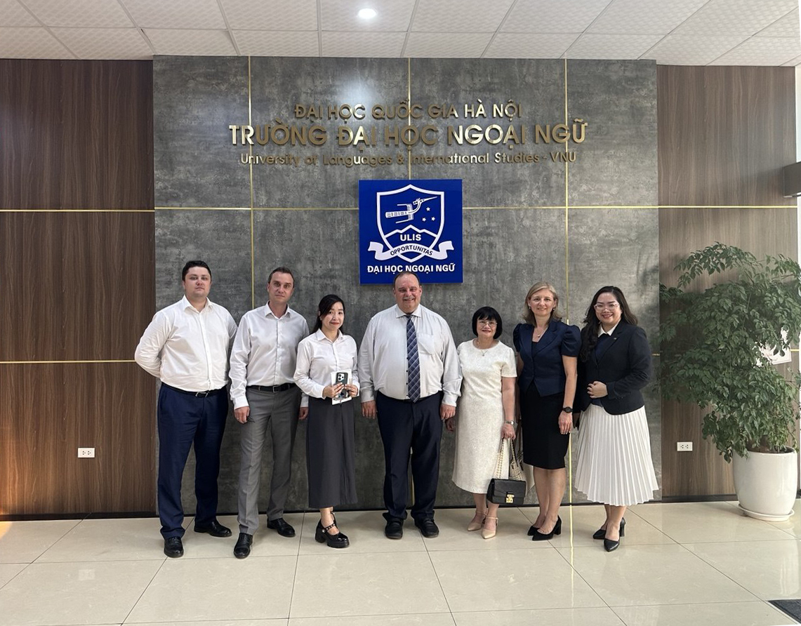 Financial University and University of Languages and International Studies (VNU) Agree to Develop Academic Exchange Programs